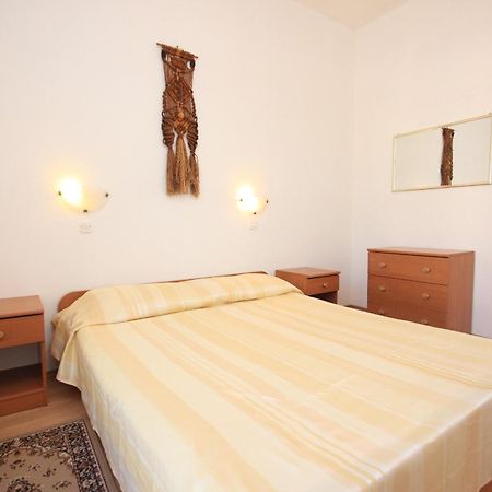 Apartments By The Sea Komiza, Vis - 8533 Номер фото